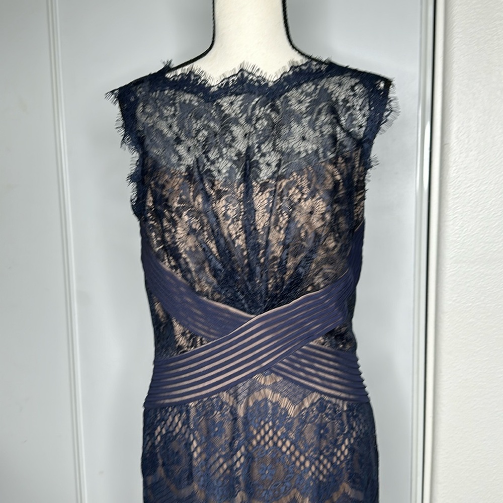 Tadashi Shoji NWOT navy blue cocktail/party dress with lace overlay, size 10💕